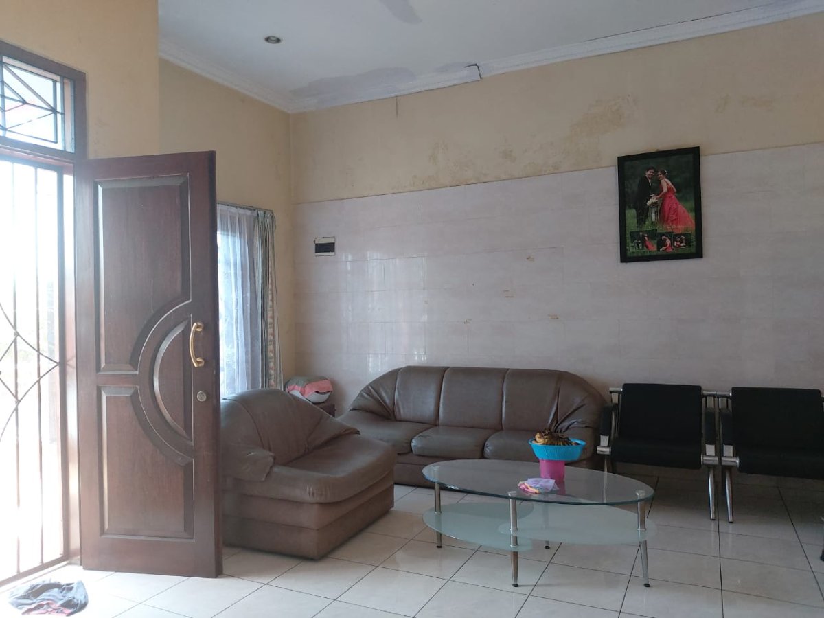 Rumah Dan Ruang Usaha Dekat Jalan Honggowongso Solo - Foto 6
