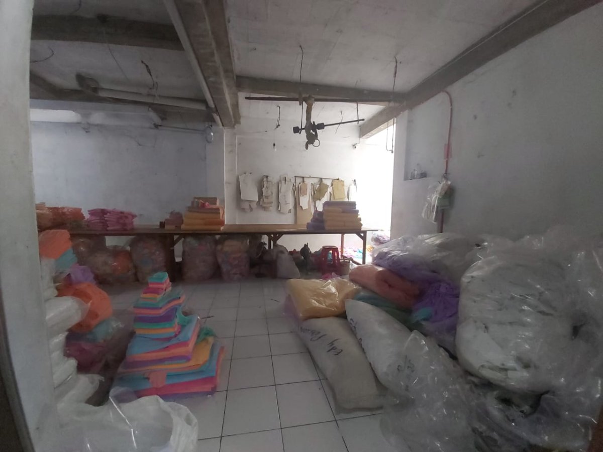 Rumah Dan Ruang Usaha Dekat Jalan Honggowongso Solo - Foto 13