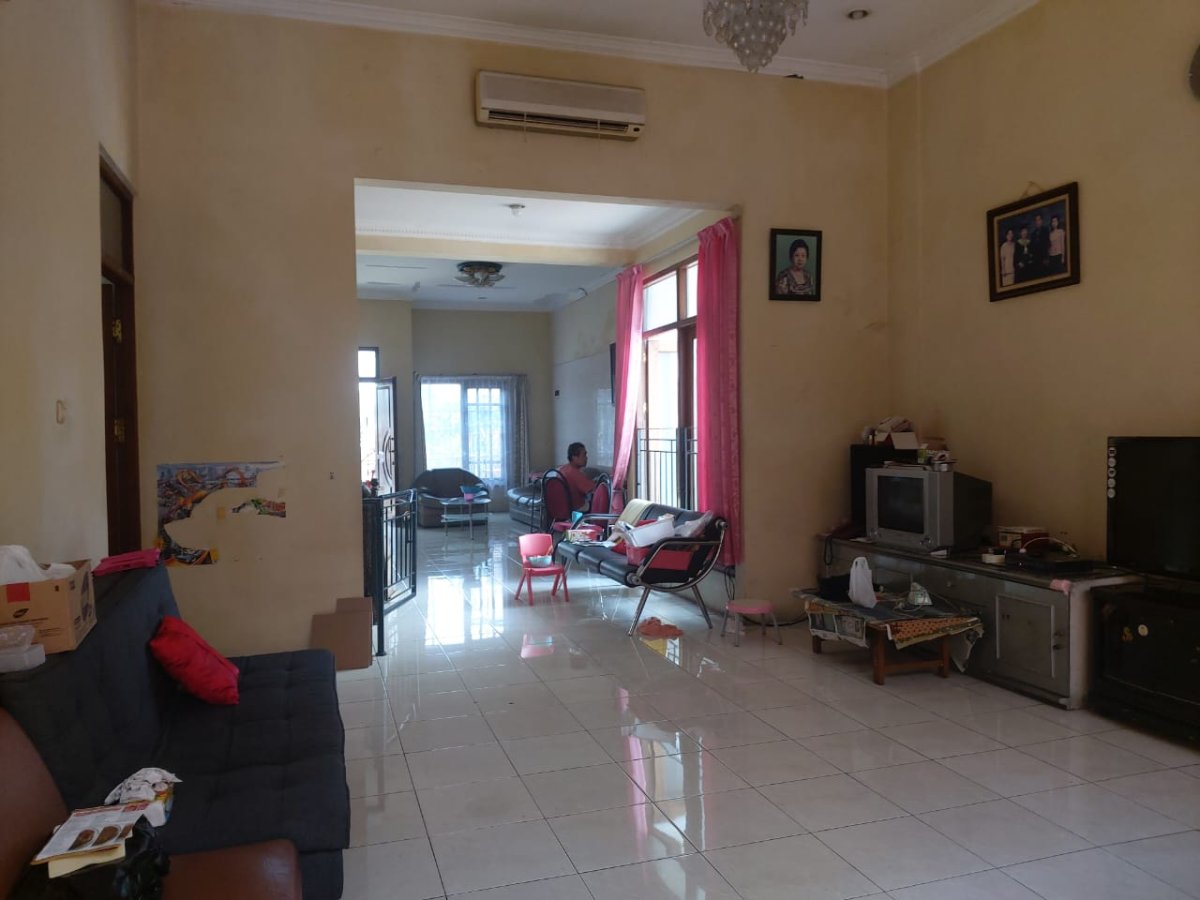 Rumah Dan Ruang Usaha Dekat Jalan Honggowongso Solo - Foto 15