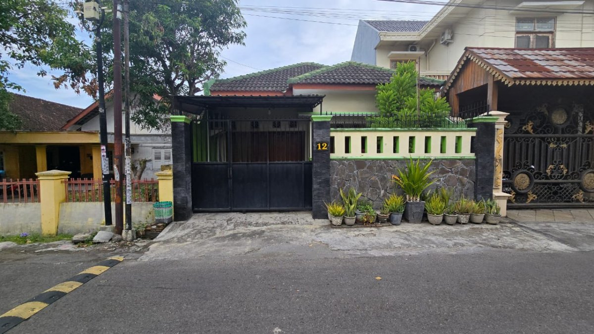 Rumah Siap Huni Di Mangkubumen Banjarsari Dekat Manahan Solo