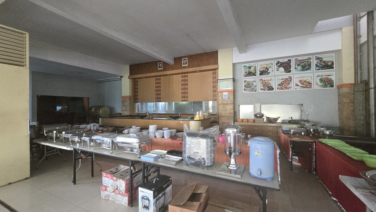 Ruang Usaha Eks Resto di Manahan Solo - Foto 5