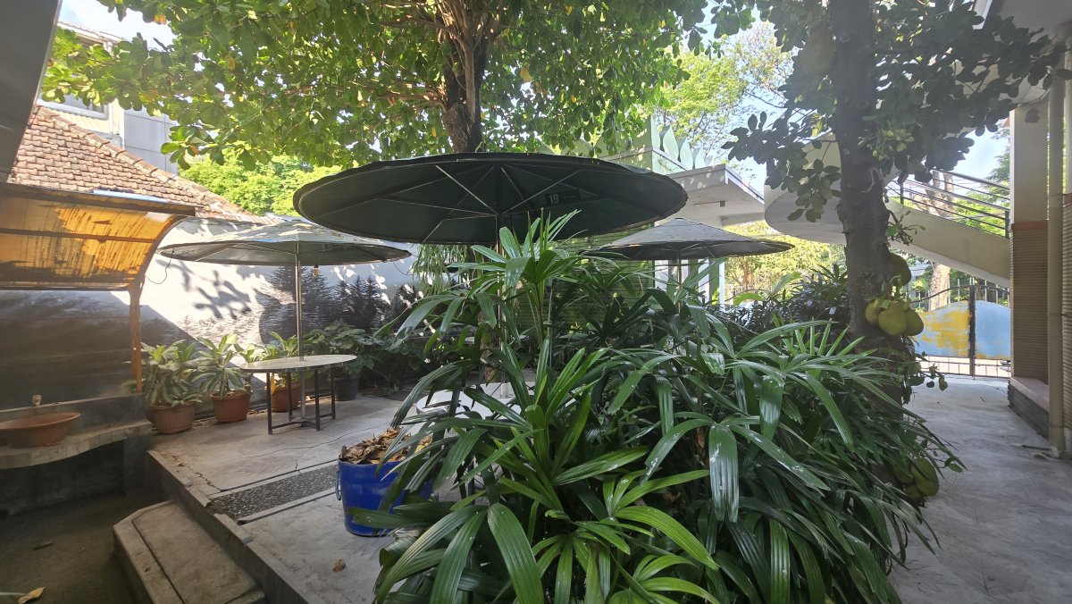 Ruang Usaha Eks Resto di Manahan Solo - Foto 7