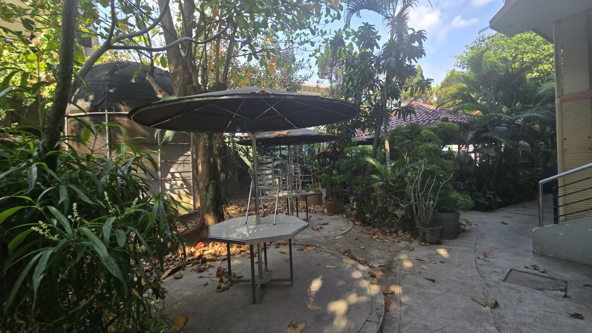 Ruang Usaha Eks Resto di Manahan Solo - Foto 8