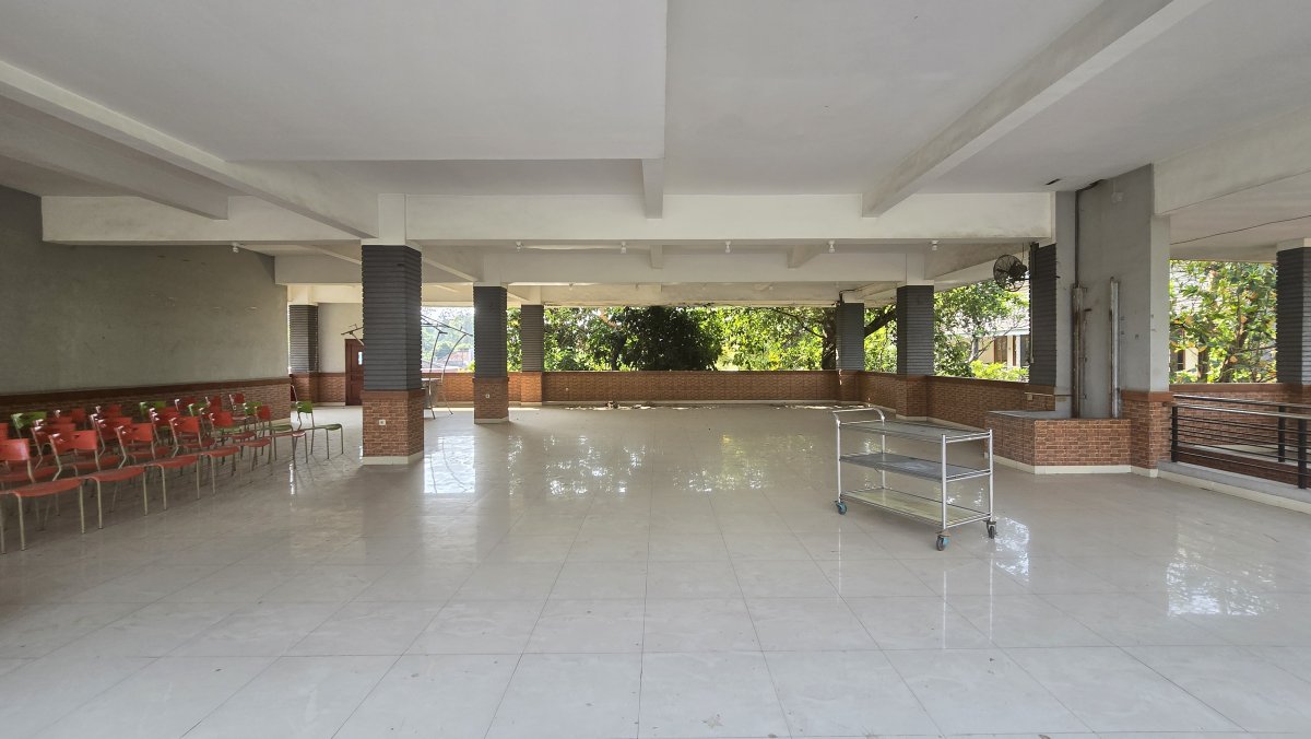 Ruang Usaha Eks Resto di Manahan Solo - Foto 14