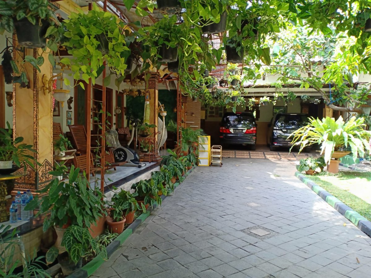 Rumah Mewah Full Furnished di Kerten Laweyan Solo - Foto 3