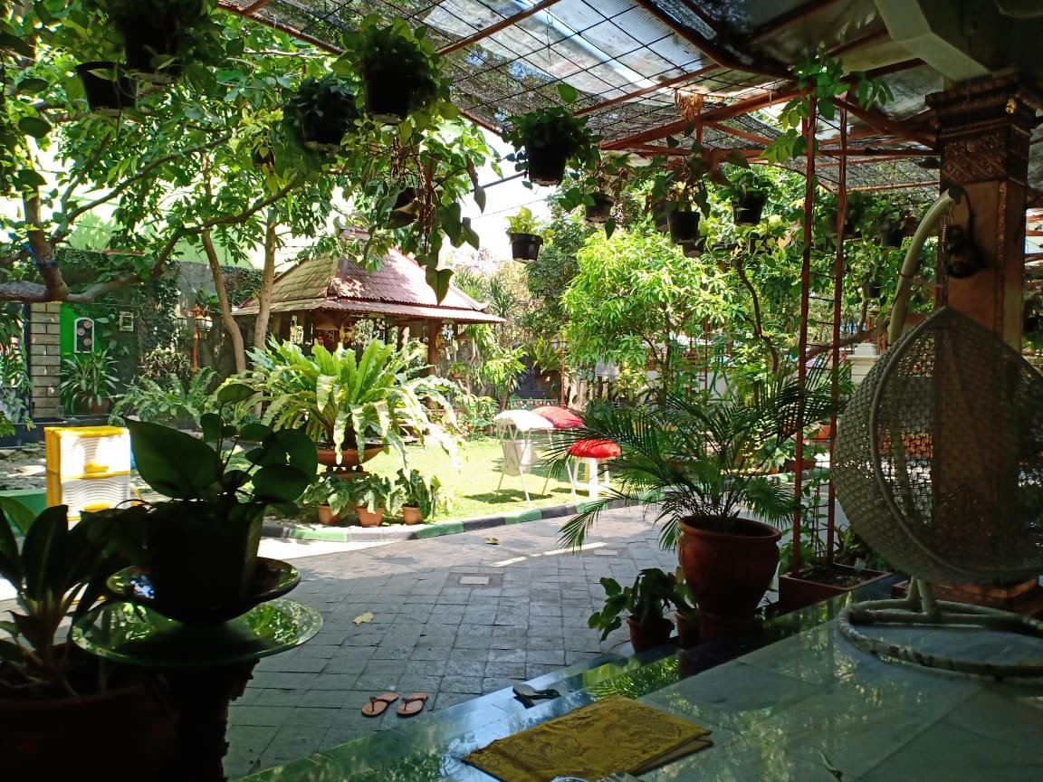 Rumah Mewah Full Furnished di Kerten Laweyan Solo - Foto 8
