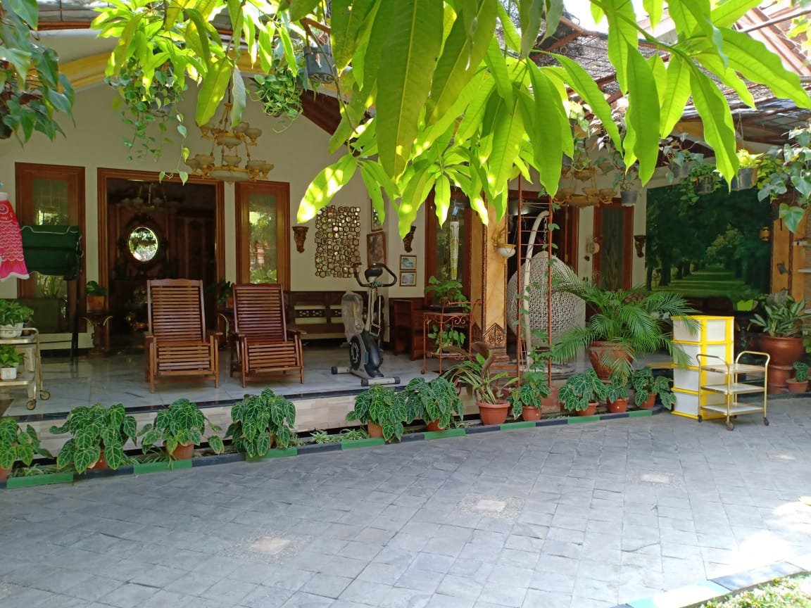 Rumah Mewah Full Furnished di Kerten Laweyan Solo - Foto 13