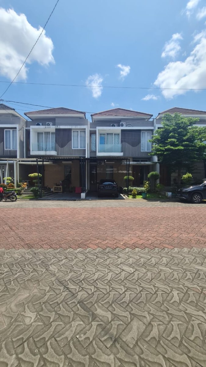 Rumah Minimalis di Cluster Elite Gentan Solo