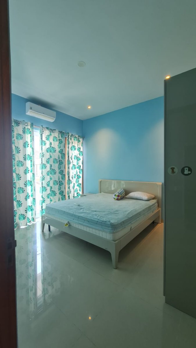 Rumah Minimalis di Cluster Elite Gentan Solo - Foto 2