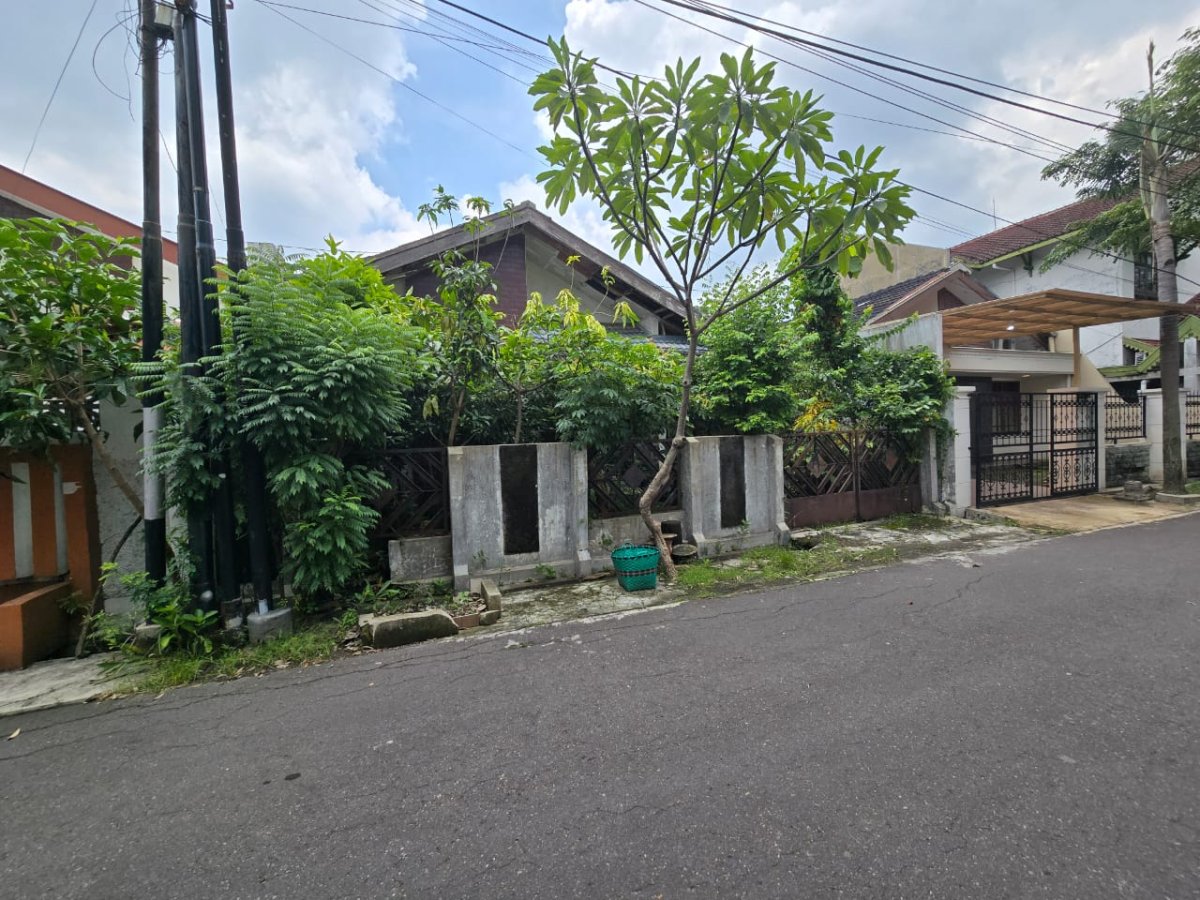 Rumah Hitung Tanah di Perumahan Elite Solo Baru - Foto 2