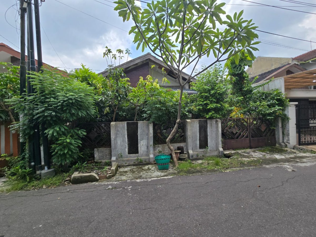 Rumah Hitung Tanah di Perumahan Elite Solo Baru - Foto 3