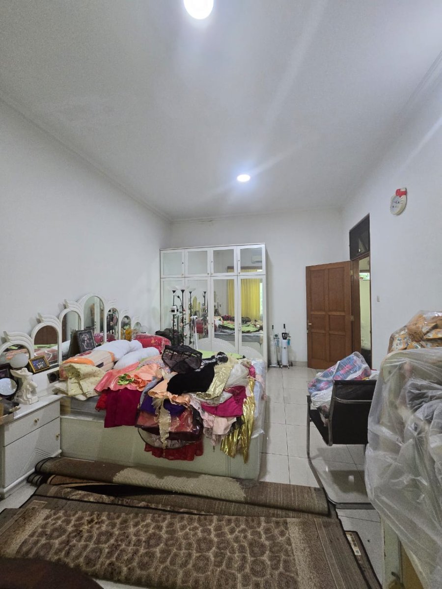 Rumah Mewah Kawasan Elite Dekat Balaikota Solo - Foto 8