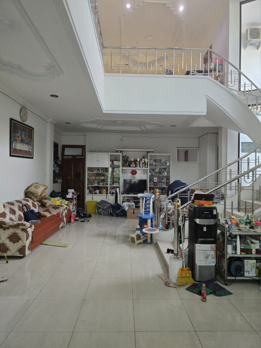 Rumah Mewah Kawasan Elite Dekat Balaikota Solo - Foto 2