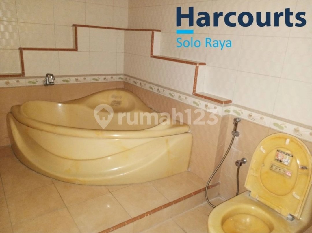 Rumah Bagus di Perumahan Bergengsi, Solo Baru - Foto 7