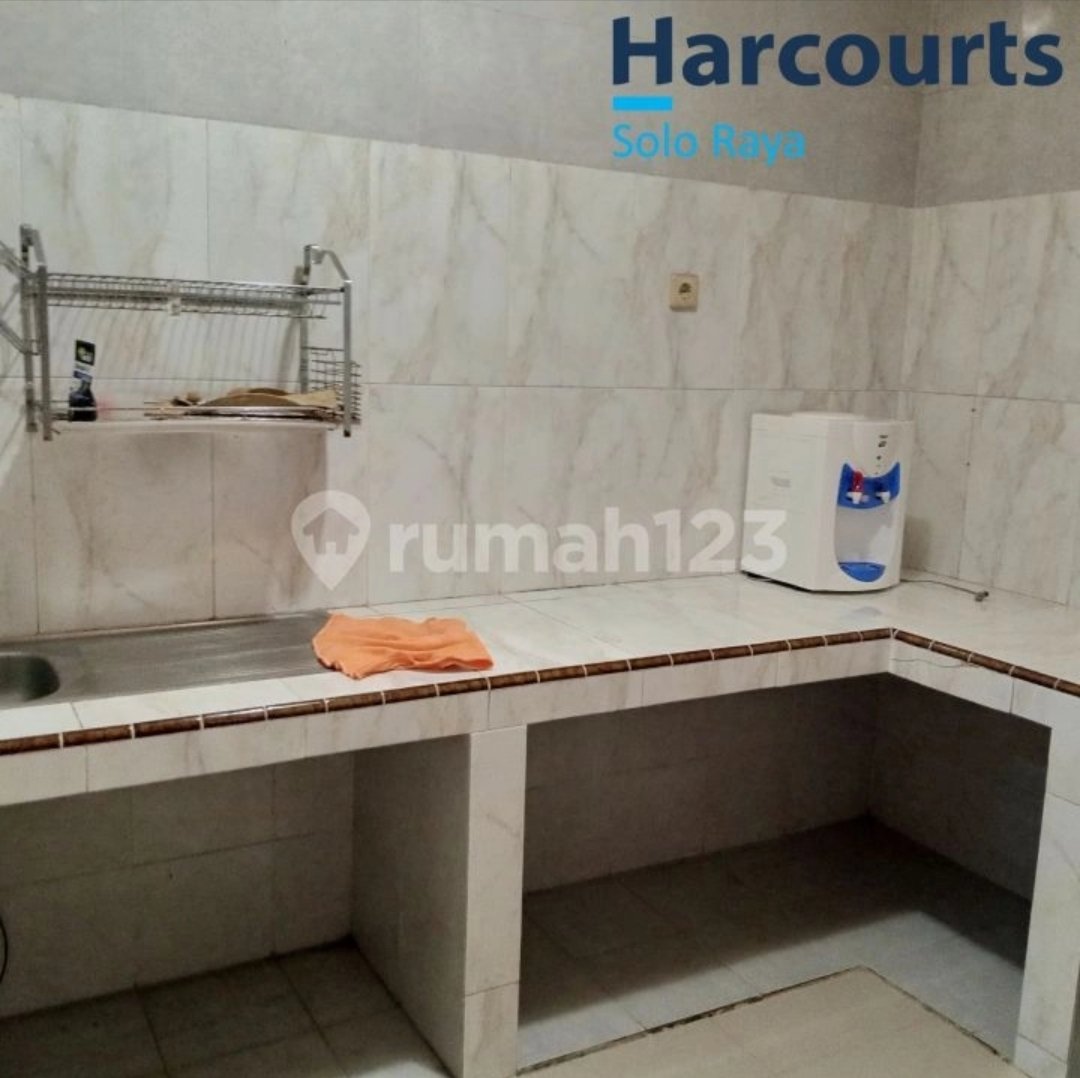 Rumah Bagus di Perumahan Bergengsi, Solo Baru - Foto 9