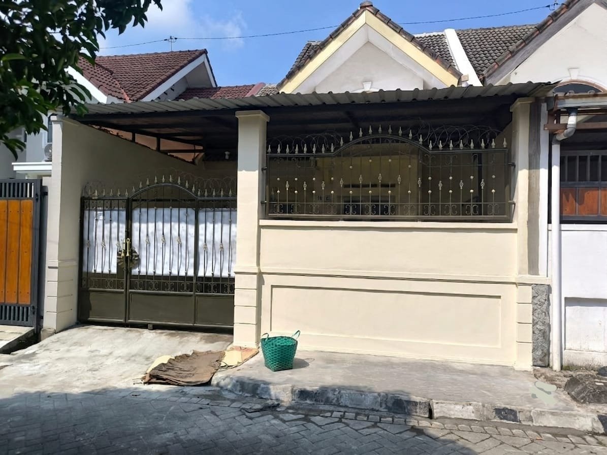 Rumah Siap Huni di Perumahan Bergengsi, Solo Baru