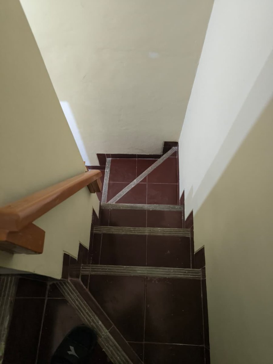 Rumah Siap Huni 1,5 Lantai di Perumahan Gentan Solo - Foto 2
