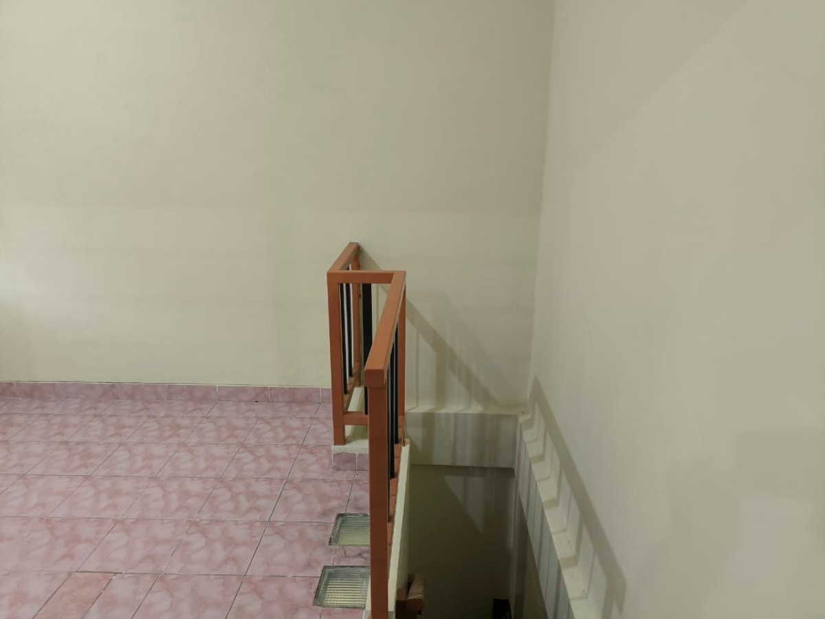 Rumah Siap Huni 1,5 Lantai di Perumahan Gentan Solo - Foto 3