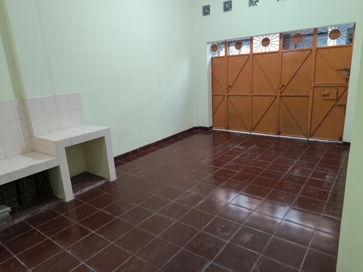 Rumah Siap Huni 1,5 Lantai di Perumahan Gentan Solo - Foto 5