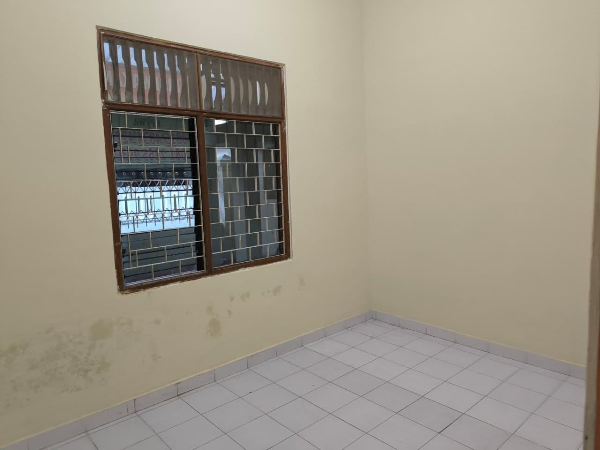 Rumah Siap Huni 1,5 Lantai di Perumahan Gentan Solo - Foto 6