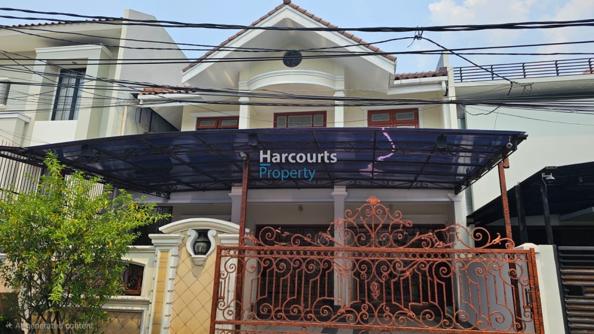 Dijual Rumah Klasik Bagus dan Terawat Double High Ceilling Area Pondok Indah