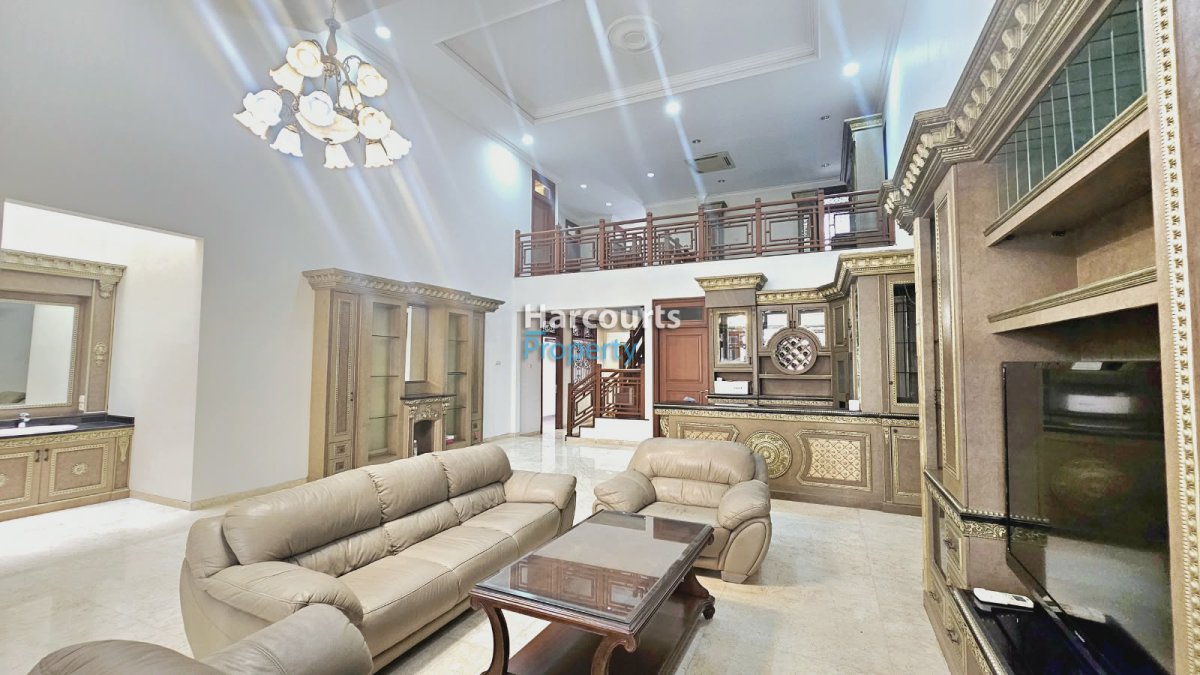 Dijual Rumah Klasik Bagus dan Terawat Double High Ceilling Area Pondok Indah - Foto 3