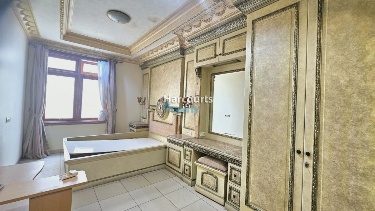 Dijual Rumah Klasik Bagus dan Terawat Double High Ceilling Area Pondok Indah - Foto 4