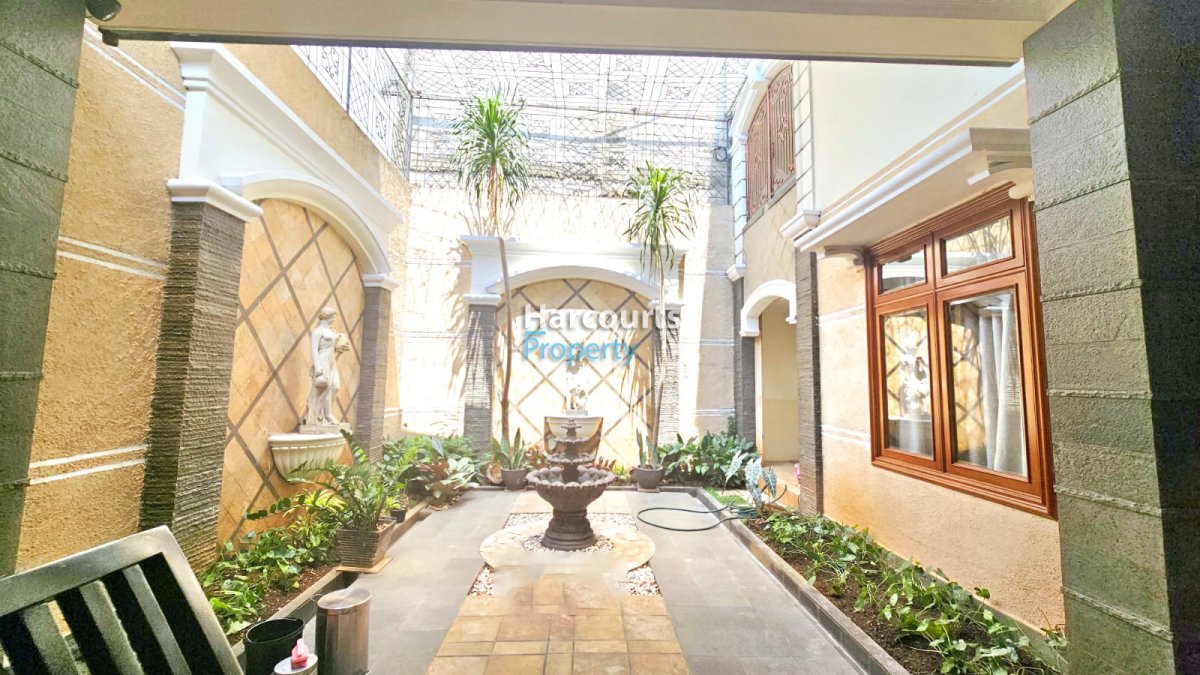 Dijual Rumah Klasik Bagus dan Terawat Double High Ceilling Area Pondok Indah - Foto 7