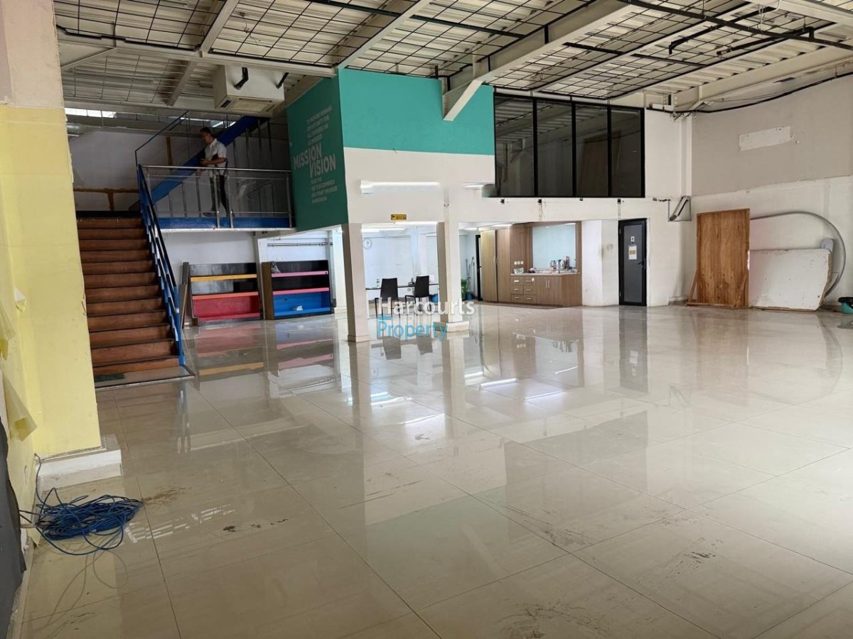 Disewakan Ruko 4 Lantai Ada Rooftop Lokasi Strategis Dekat Area Pondok Indah - Foto 2