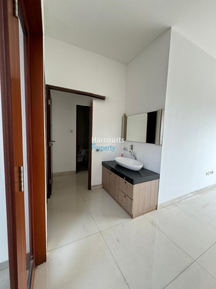 Disewakan Ruko 4 Lantai Ada Rooftop Lokasi Strategis Dekat Area Pondok Indah - Foto 9