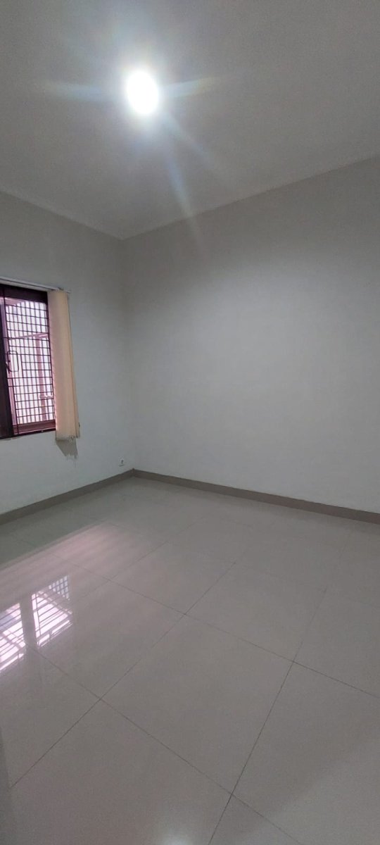 Rumah di Cluster Avebury Royal Tajur Residence - Foto 6