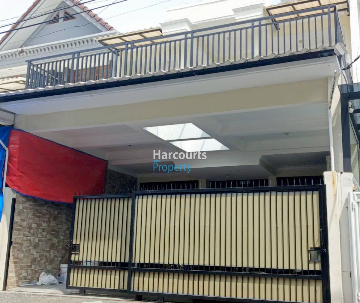 Dijual Rumah Klasik Minimalis Siap Huni Area Pondok Indah