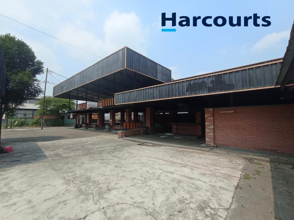 Ruang Usaha Bekas Resto Strategis Siap Pakai Dekat Alun-Alun Karanganyar Kota - Foto 9
