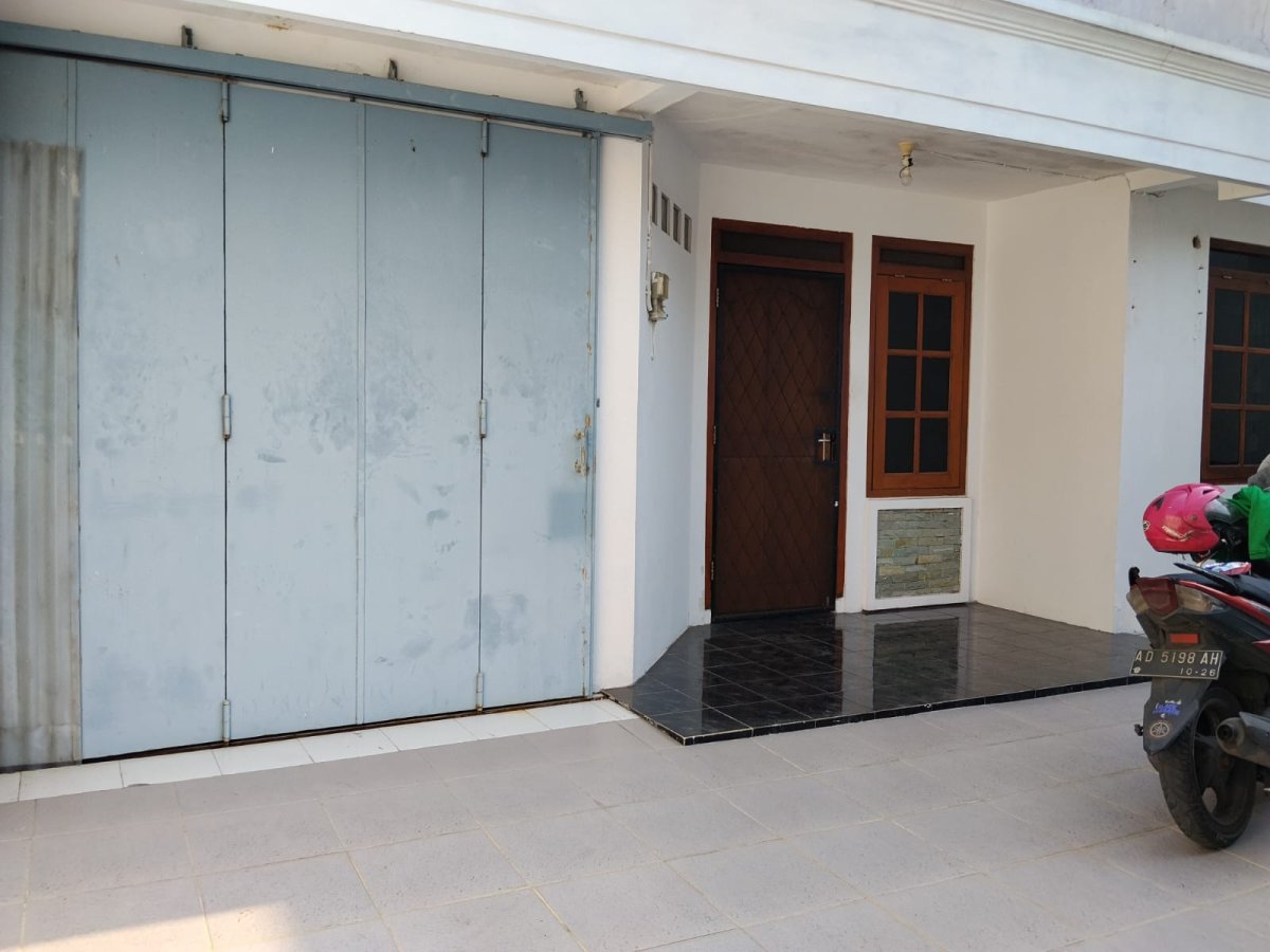Rumah 1,5 Lantai Siap Huni Dekat Mall The Park dan Pakuwon Solo Baru - Foto 12