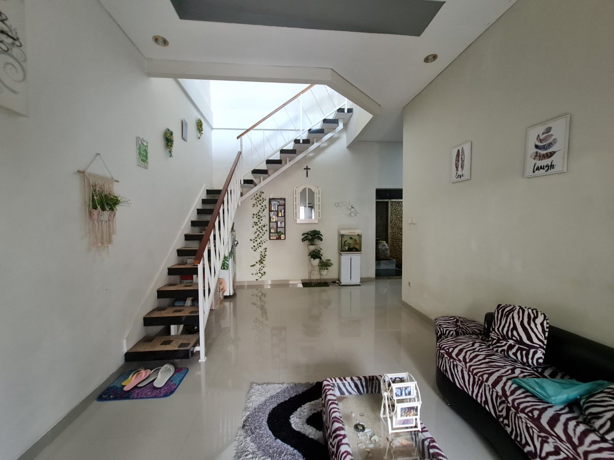 Rumah Murah Di Cluster Elite Gentan Solo - Foto 3