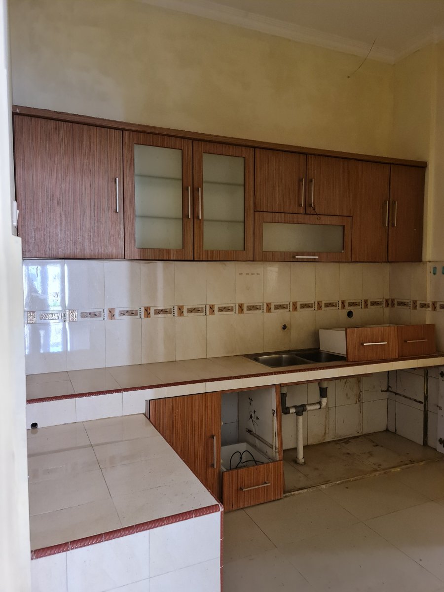Rumah Bagus Siap Huni Dekat Jalan Adi Sucipto Jajar Laweyan Solo - Foto 14