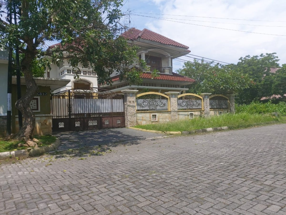 Rumah Mewah Siap Huni Di Perumahan Elite Sektor 1 Solo Baru