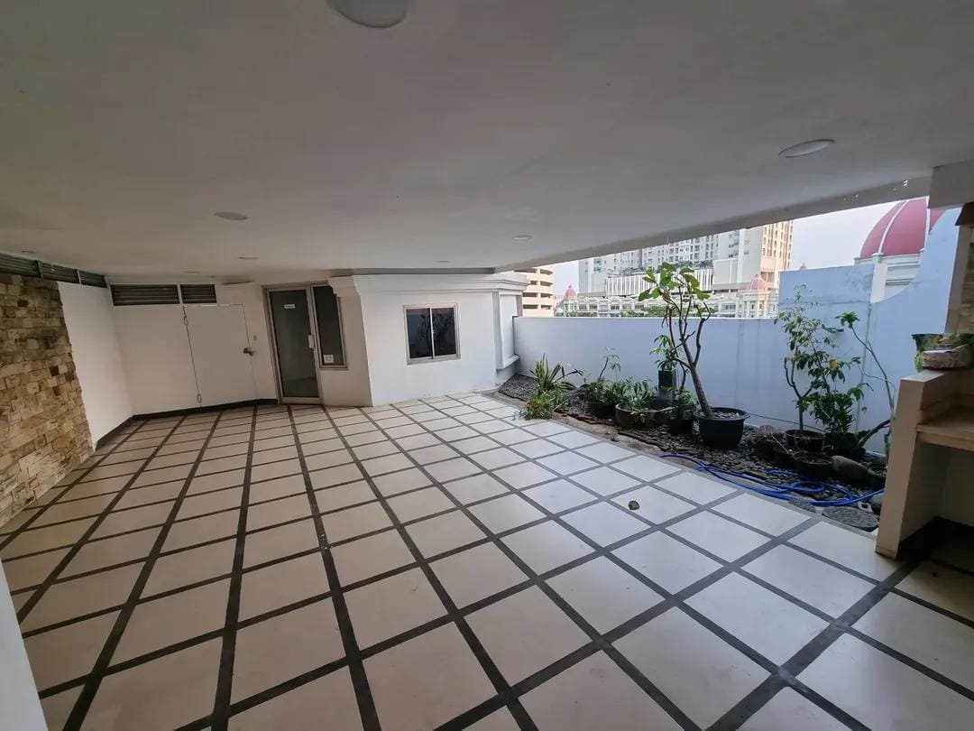 Jual Ruko di Area Central Park Podomoro City Garden Shopping Arcade Jl. Letjen S Parman Jakarta Barat AS - Foto 4