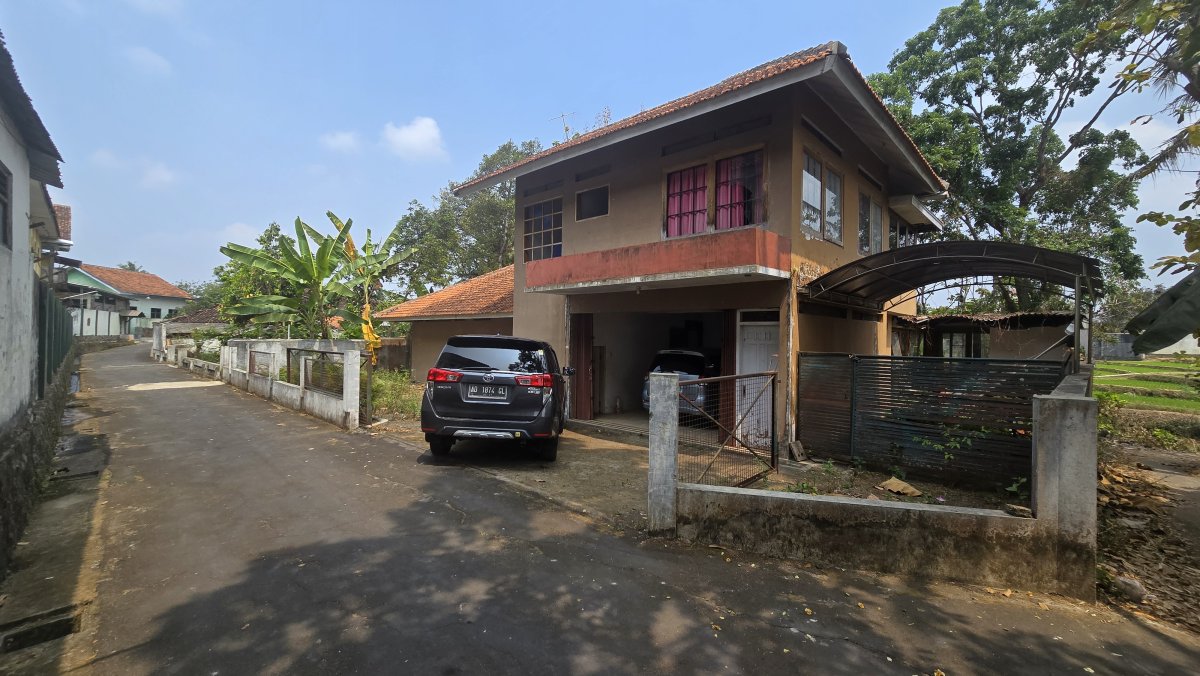 Rumah bagus udara sejuk di karangpandan karanganyar solo - Foto 2