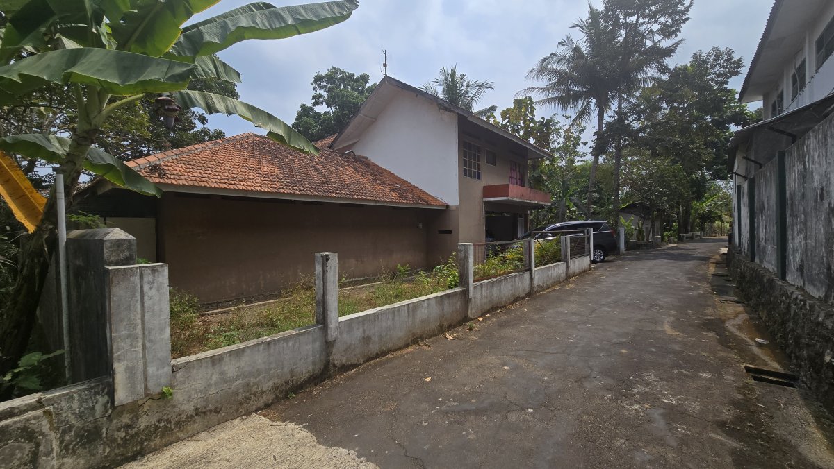 Rumah bagus udara sejuk di karangpandan karanganyar solo - Foto 3