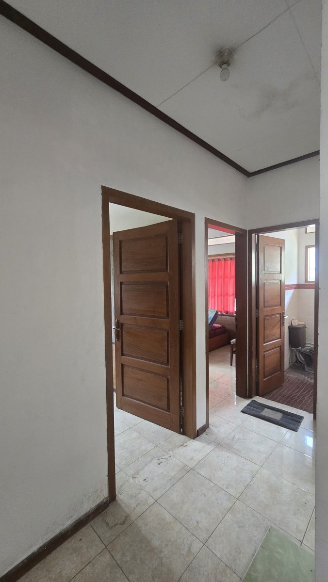 Rumah bagus udara sejuk di karangpandan karanganyar solo - Foto 12