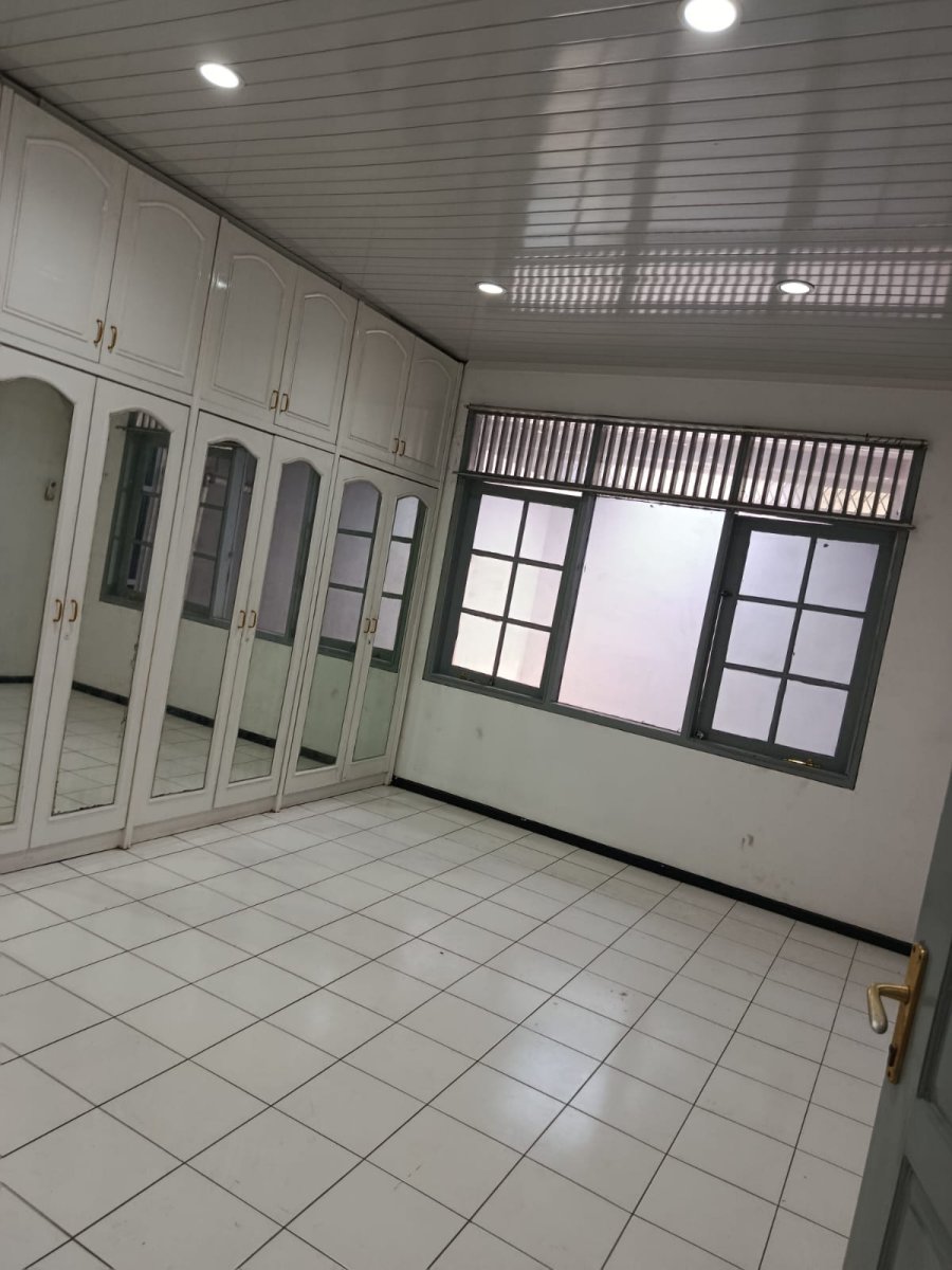 Disewakan Cepat Rumah Luas Akses Jalan Lebar Janur Elok Kelapa Gading Jakarta Utara Zm - Foto 6