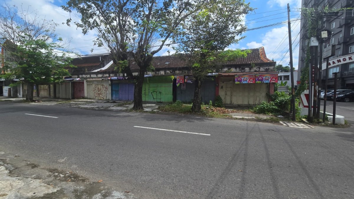Tanah Super Strategis di Jalan Doktor Supomo Solo - Foto 2