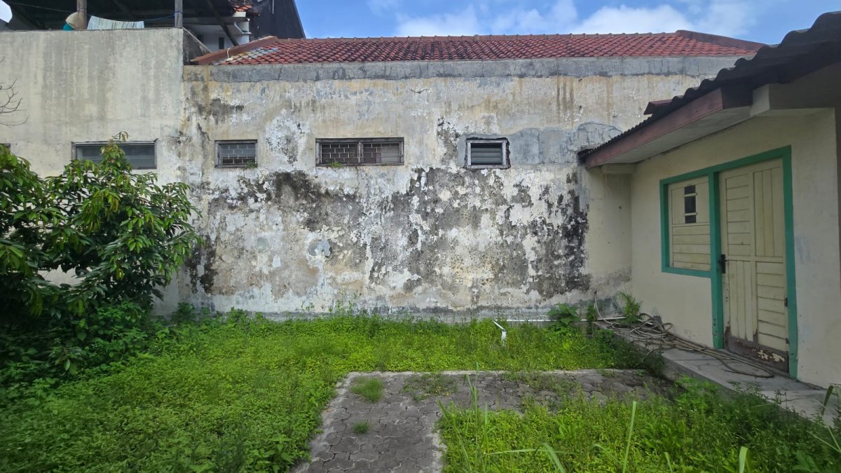 Rumah Hitung Tanah Di Manahan Banjarsari Solo - Foto 10