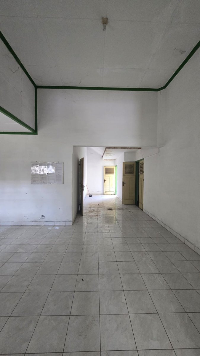 Rumah Hitung Tanah Di Manahan Banjarsari Solo - Foto 13