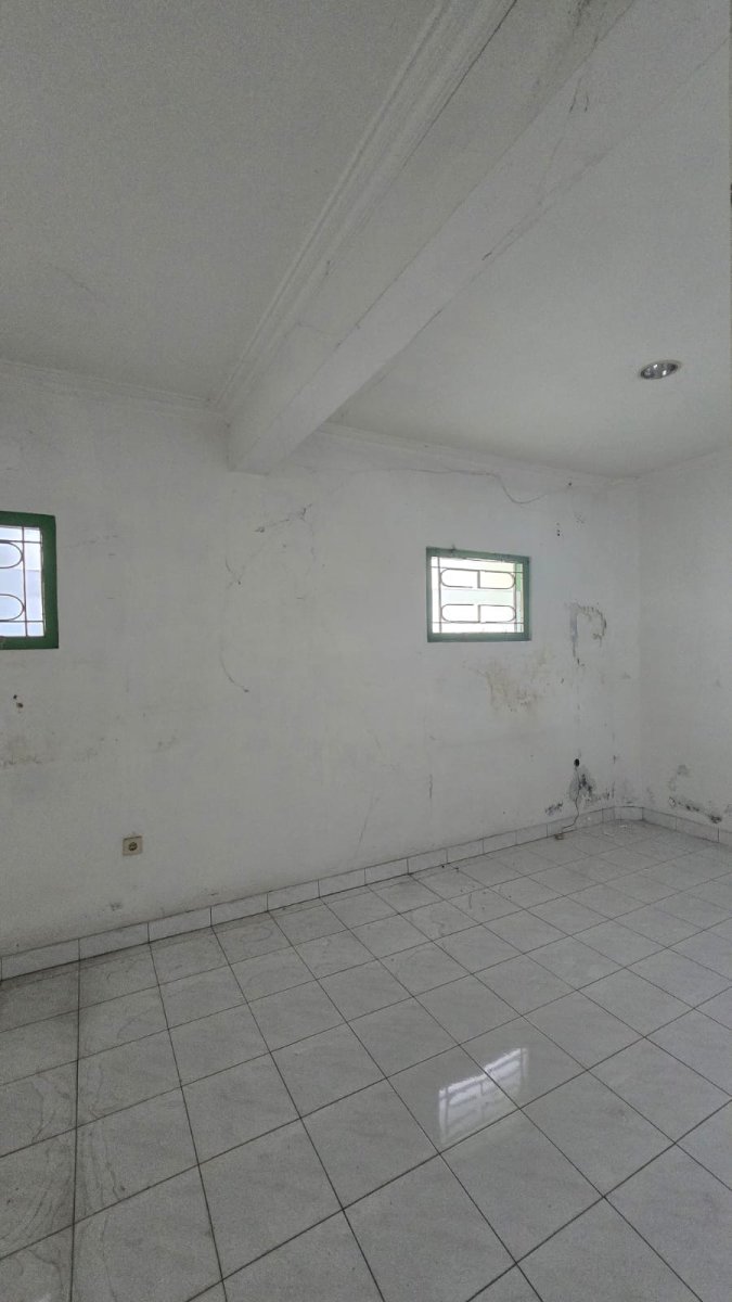 Rumah Hitung Tanah Di Manahan Banjarsari Solo - Foto 14