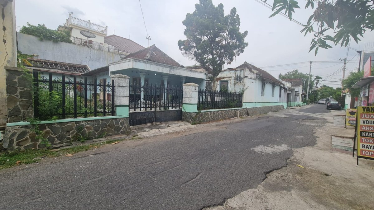 Rumah Hitung Tanah Dekat Widuran Kepatihan Solo - Foto 3