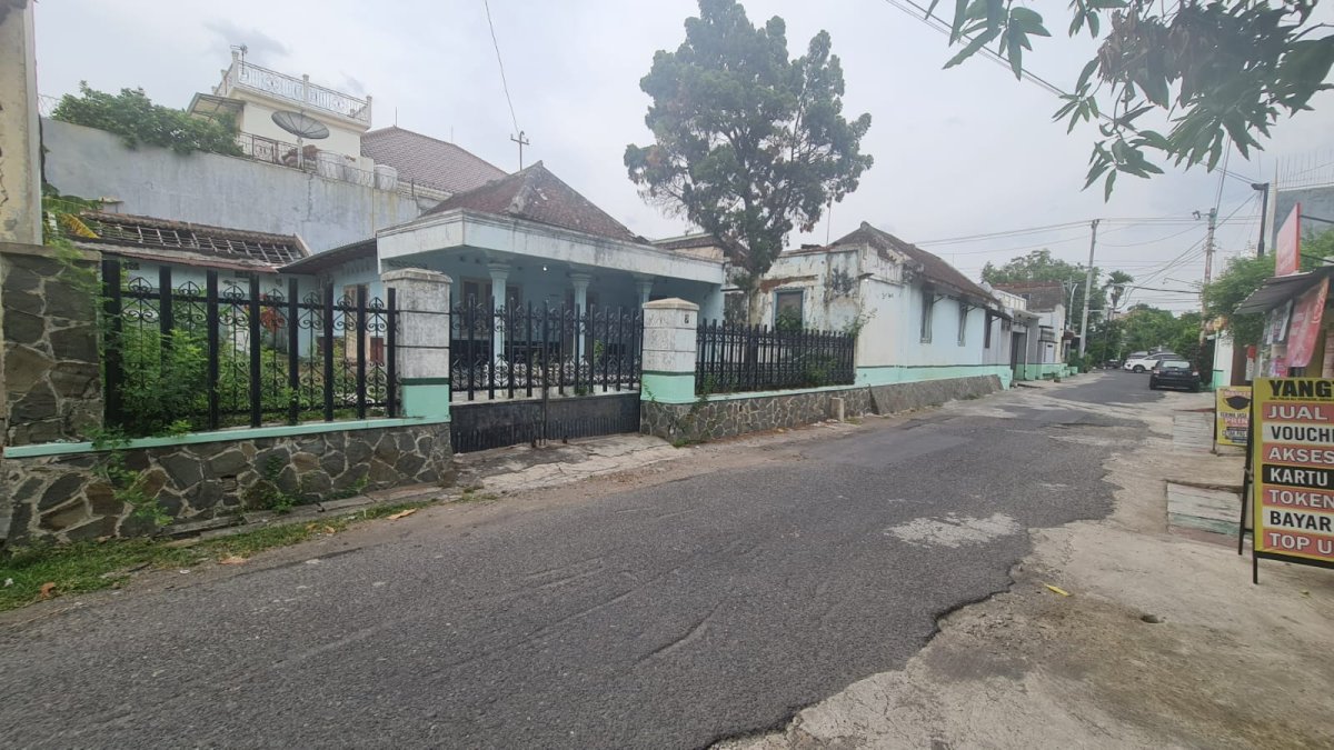 Rumah Hitung Tanah Dekat Widuran Kepatihan Solo - Foto 4