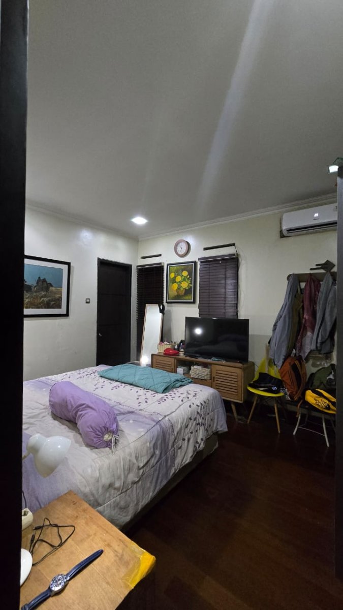 Rumah bagus siap pakai dekat pasar nusukan banjarsari solo - Foto 4