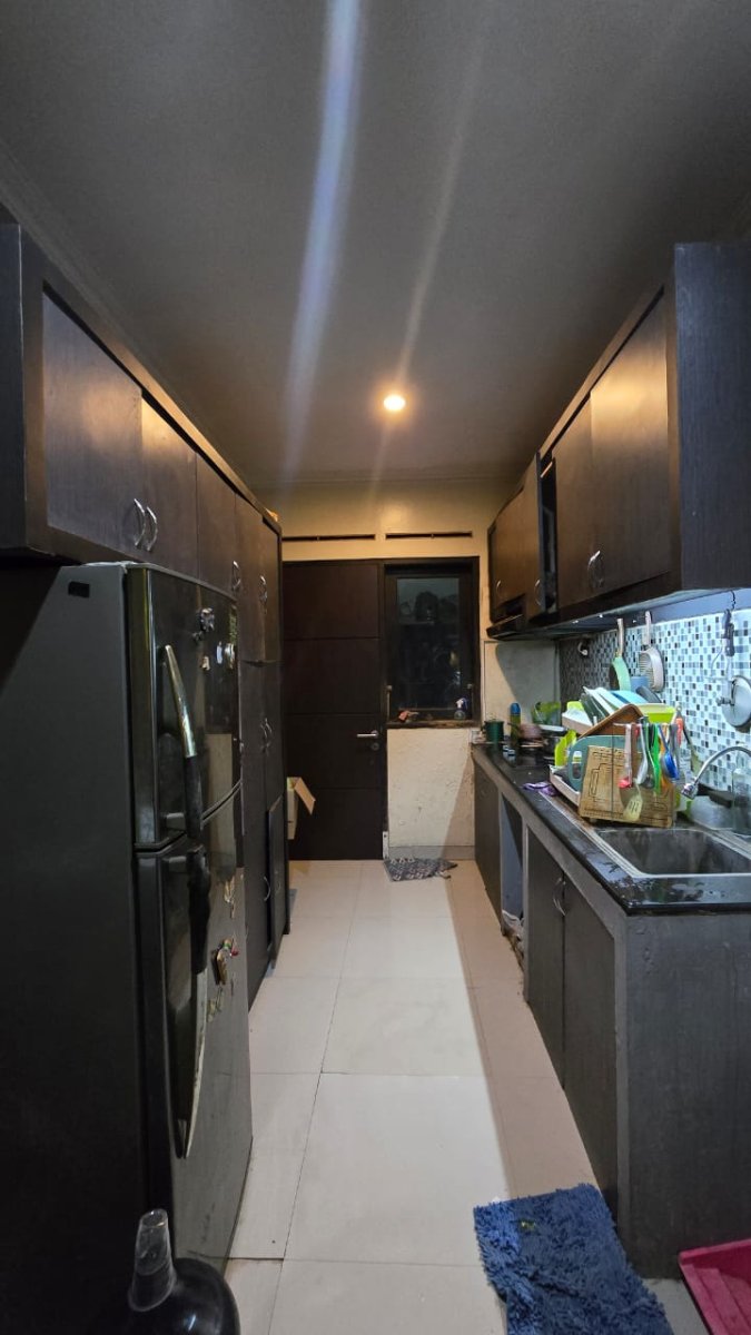 Rumah bagus siap pakai dekat pasar nusukan banjarsari solo - Foto 9